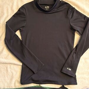 Champion base layer winter gear . Unisex color- black. Gently worn a few times.